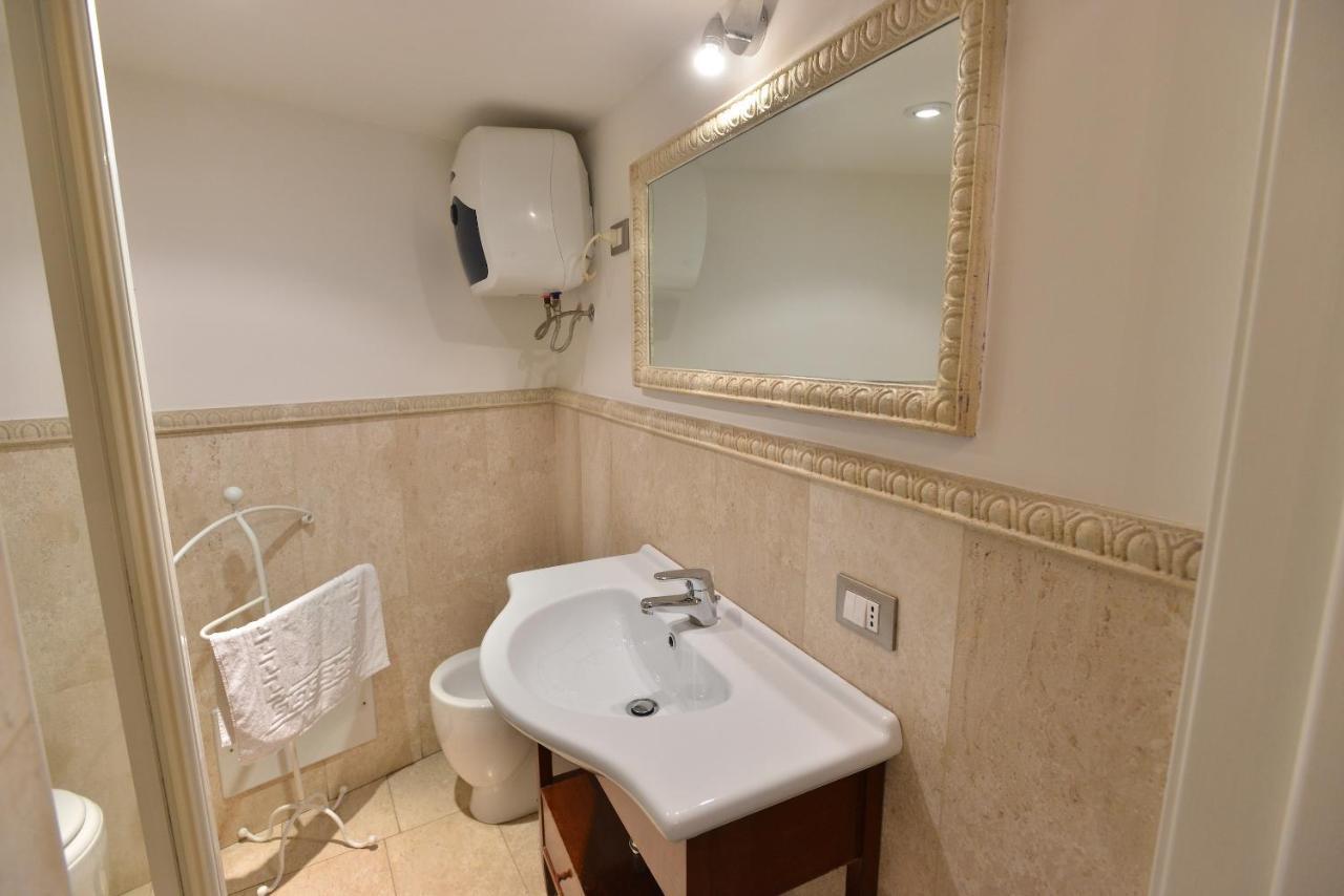 Izzhome City Center Cozy Cagliari Exterior photo